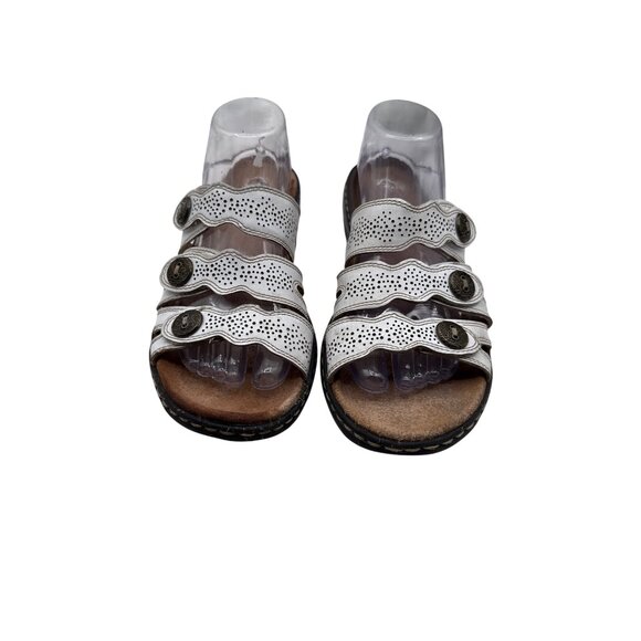 Clarks Size 10 White Perforated Leather Slide Sandals With Button Accents - Picture 3 of 10